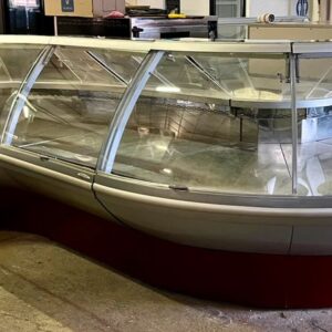 Vitrine de boucherie, charcuterie, traiteur