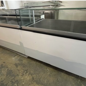 Ensemble vitrine de boulangerie blanche